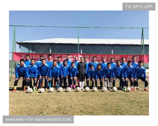 青训营是否支持球员家庭成员的职业指导计划，青训球员注册手续